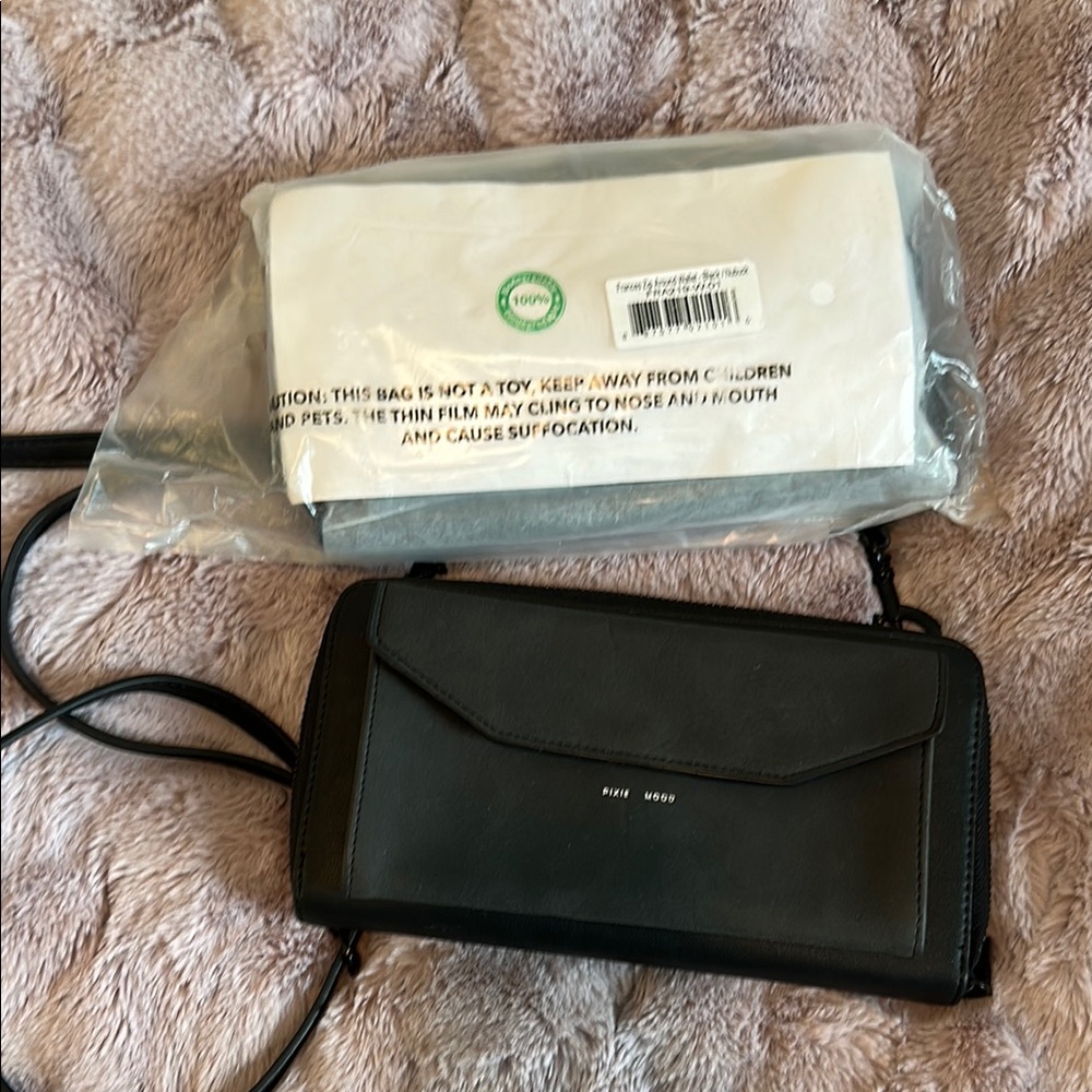 Pixie Mood Black Minimalist Crossbody Bag